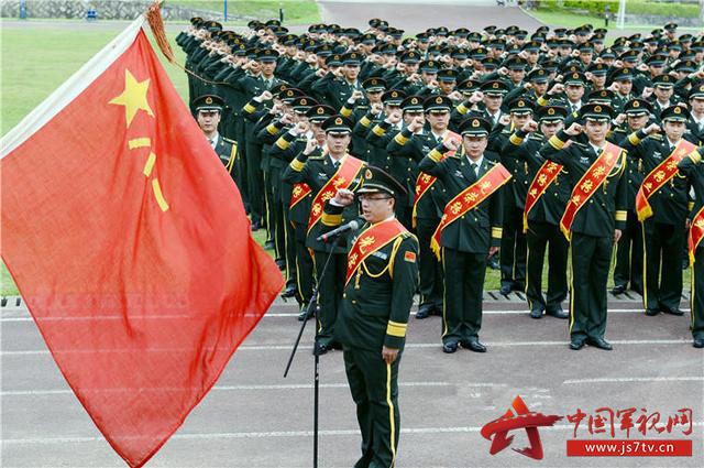 广西玉林军分区今年25%在编干部将改行，一正团职脱下军装